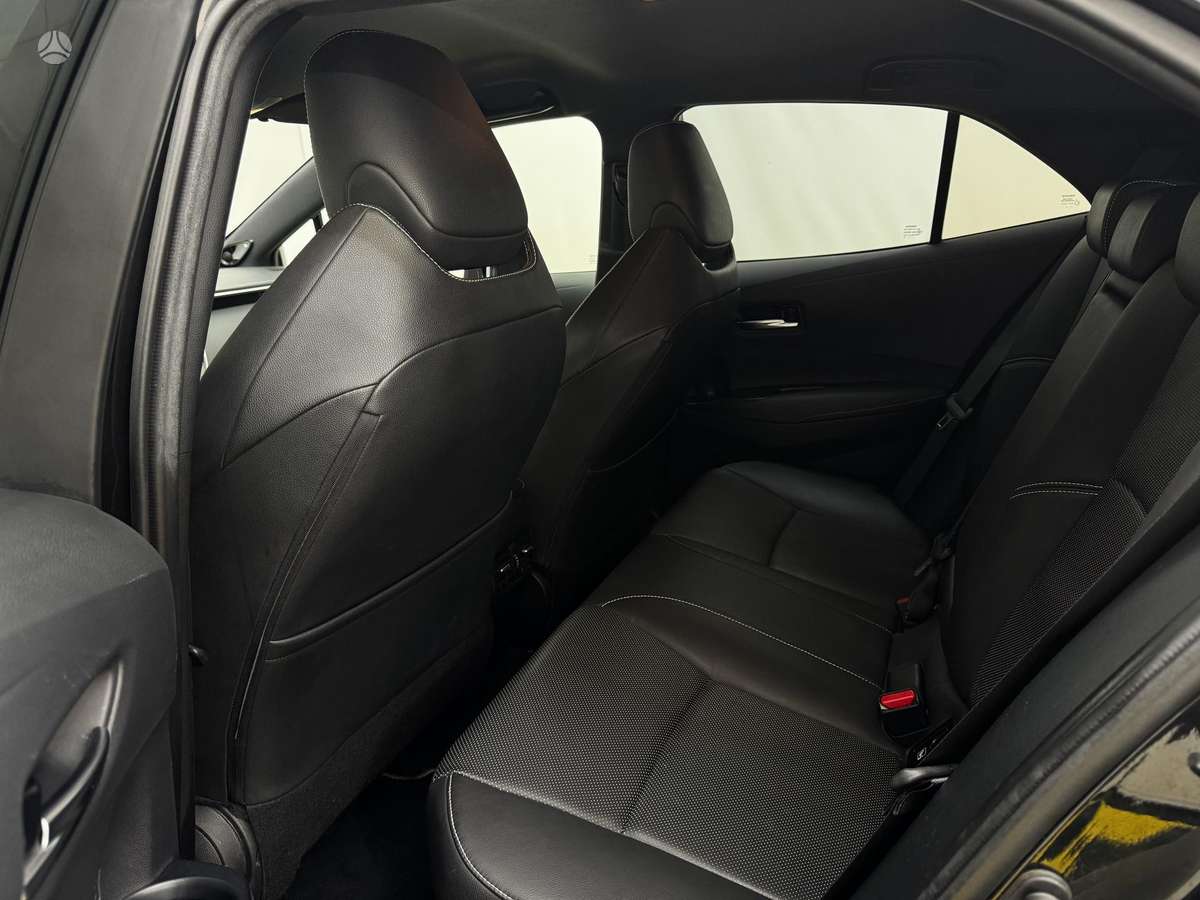 Toyota Corolla - 11