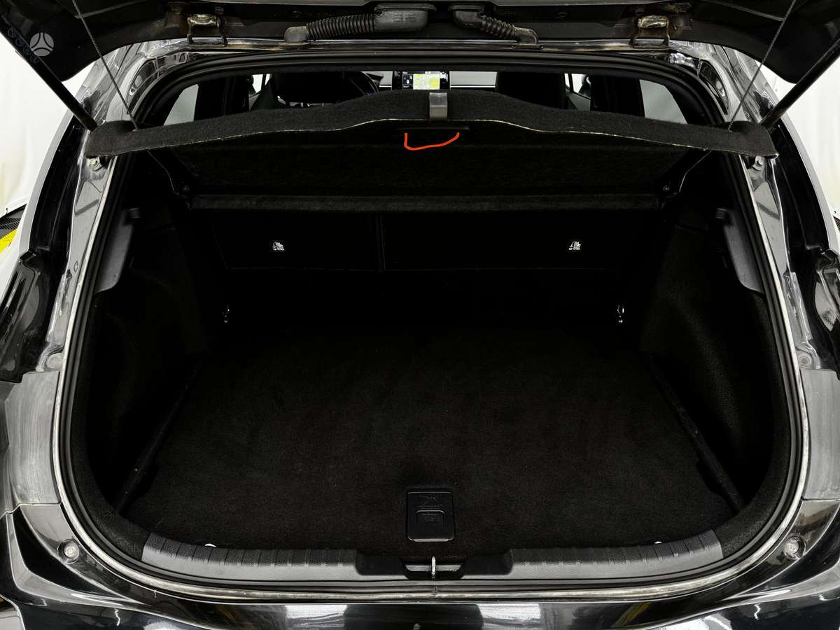 Toyota Corolla - 12