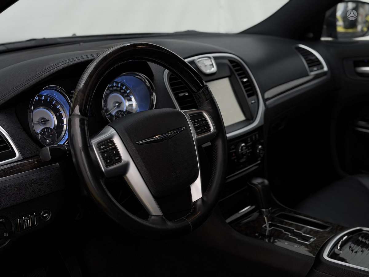 Chrysler 300C, 3.0 l., Седан
