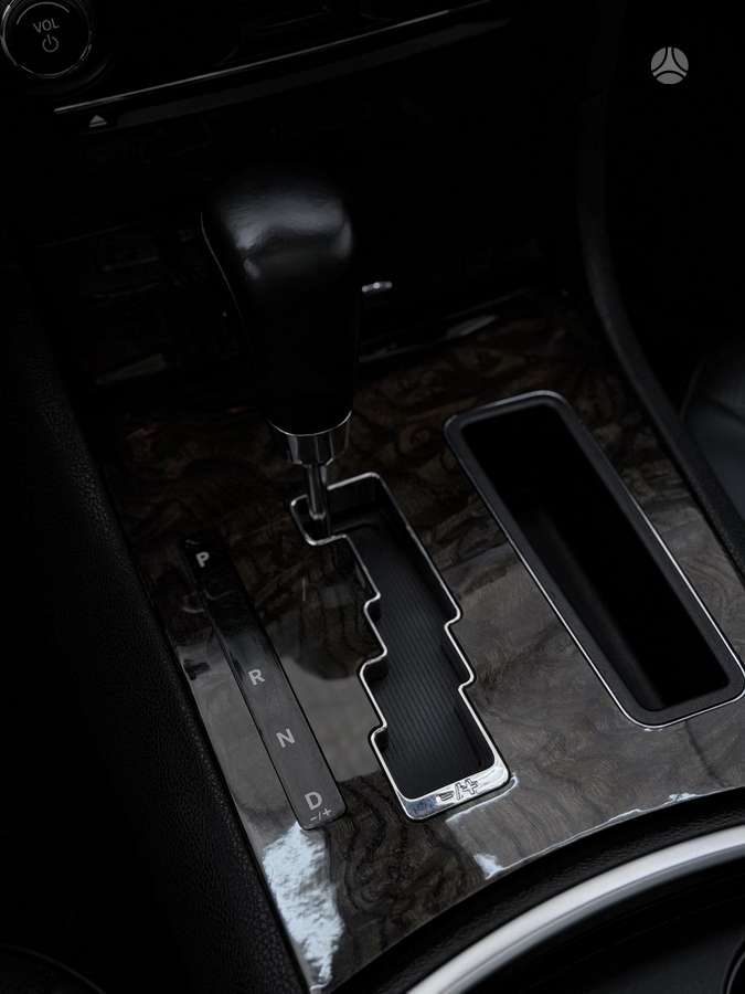 Chrysler 300C, 3.0 l., Седан