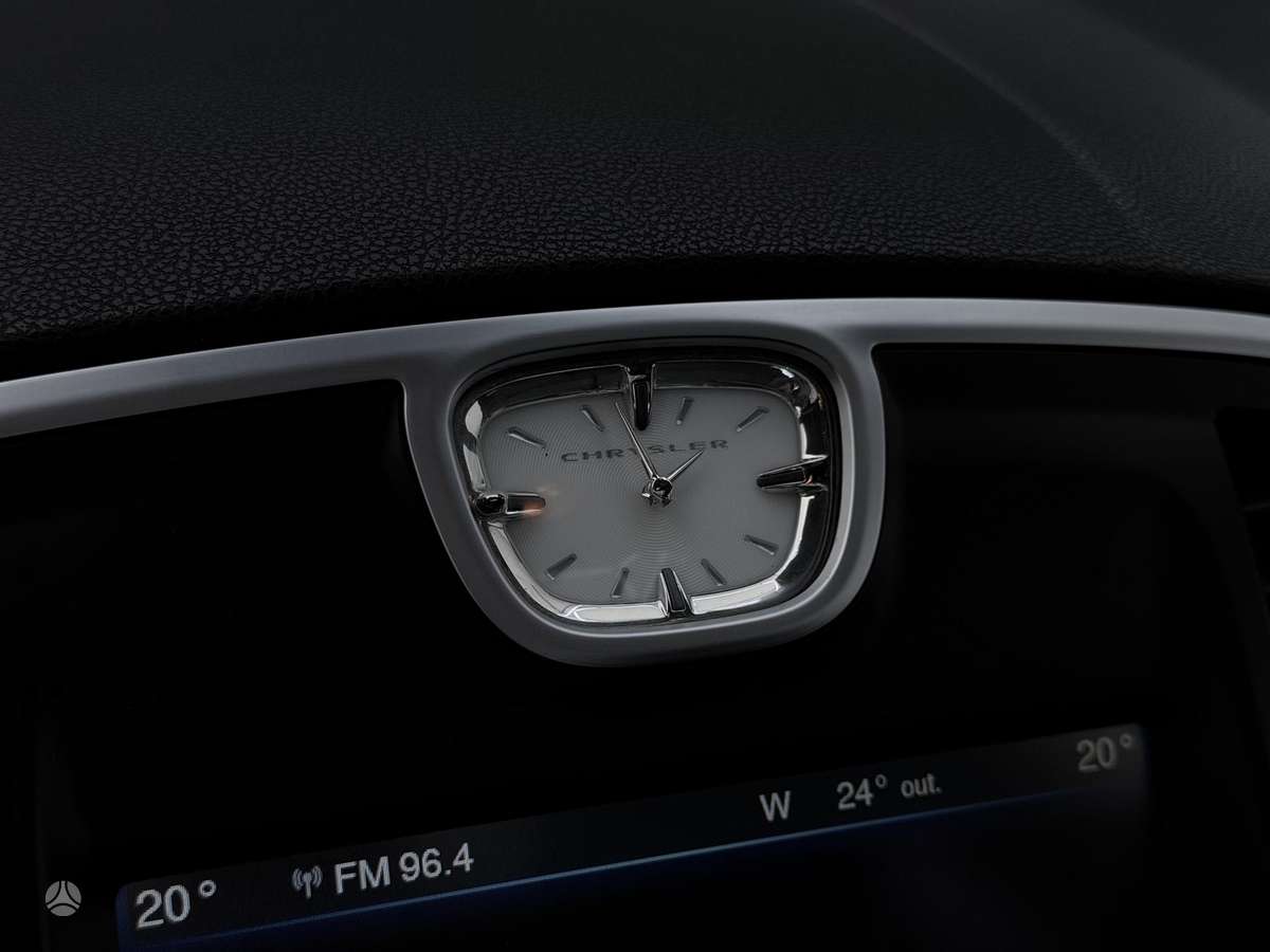 Chrysler 300C, 3.0 l., Седан