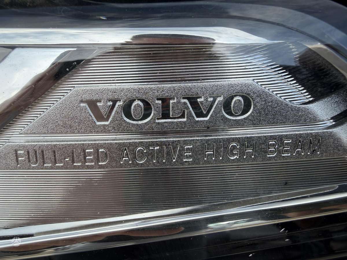Volvo XC90 - 8