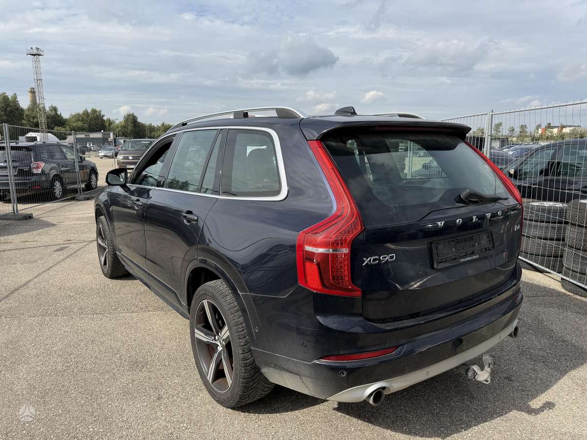 Volvo XC90 - 6