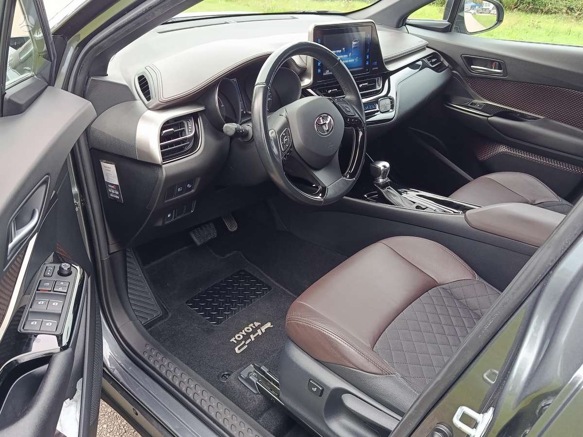 Toyota C-HR - 9