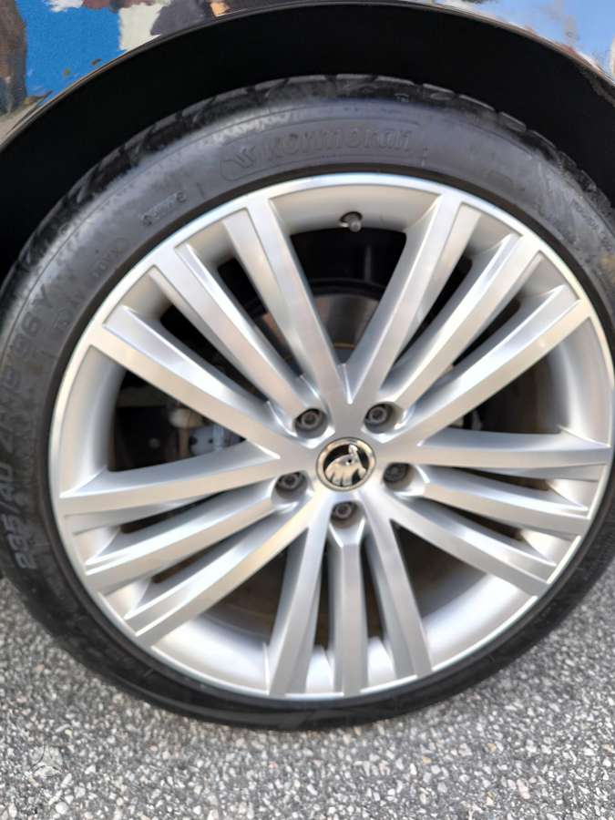 Skoda Superb, 1.4 l., Седан