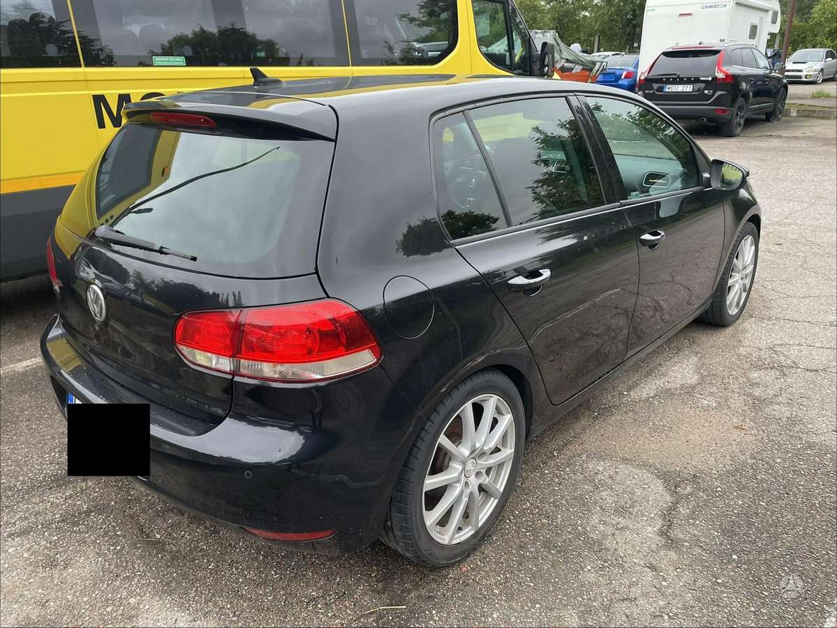 Volkswagen Golf - 3