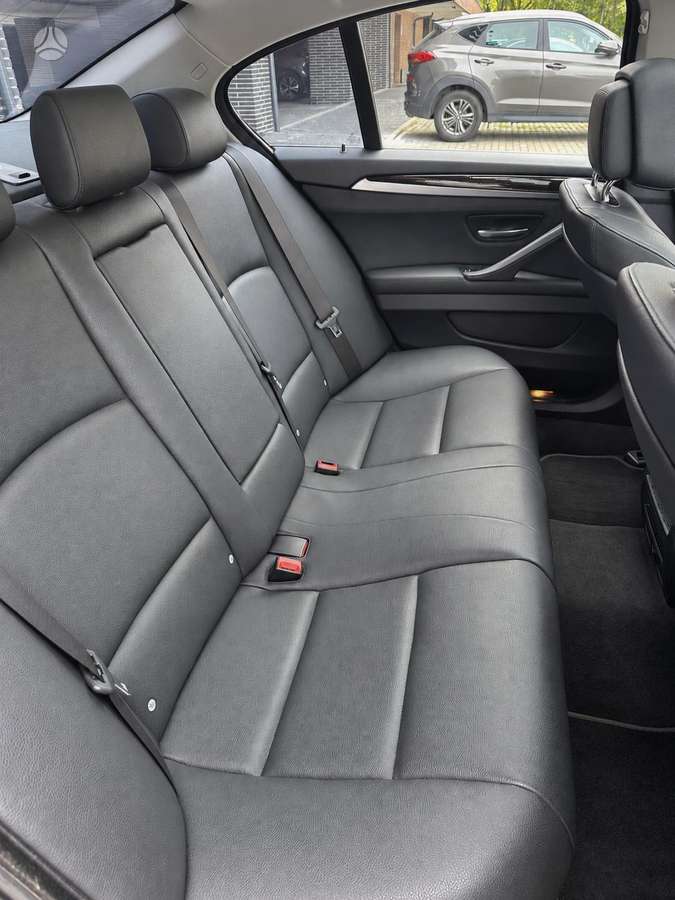 BMW 528, 2.0 l., saloon / sedan