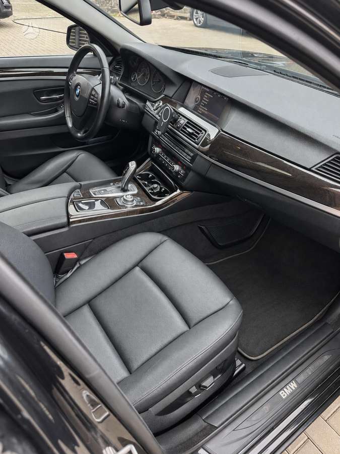 BMW 528, 2.0 l., Седан