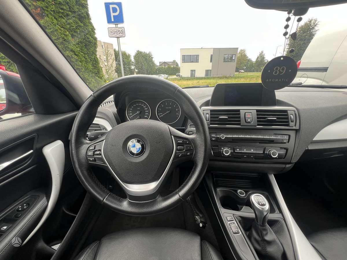 BMW 116, 1.6 l., hatchback