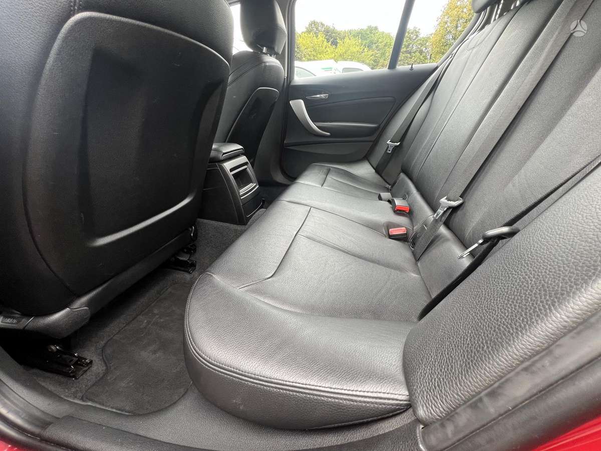 BMW 116, 1.6 l., hatchback