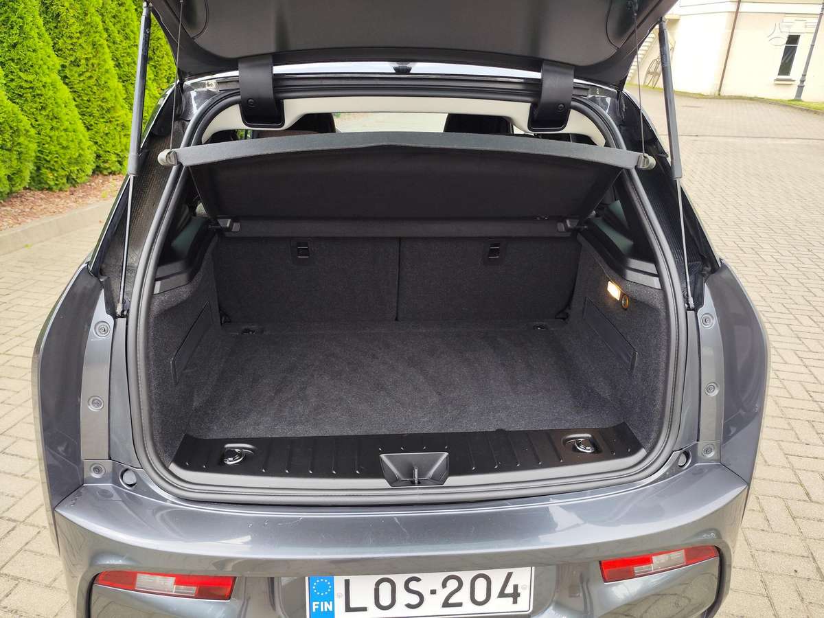 BMW i3, 33 kWh, hatchback