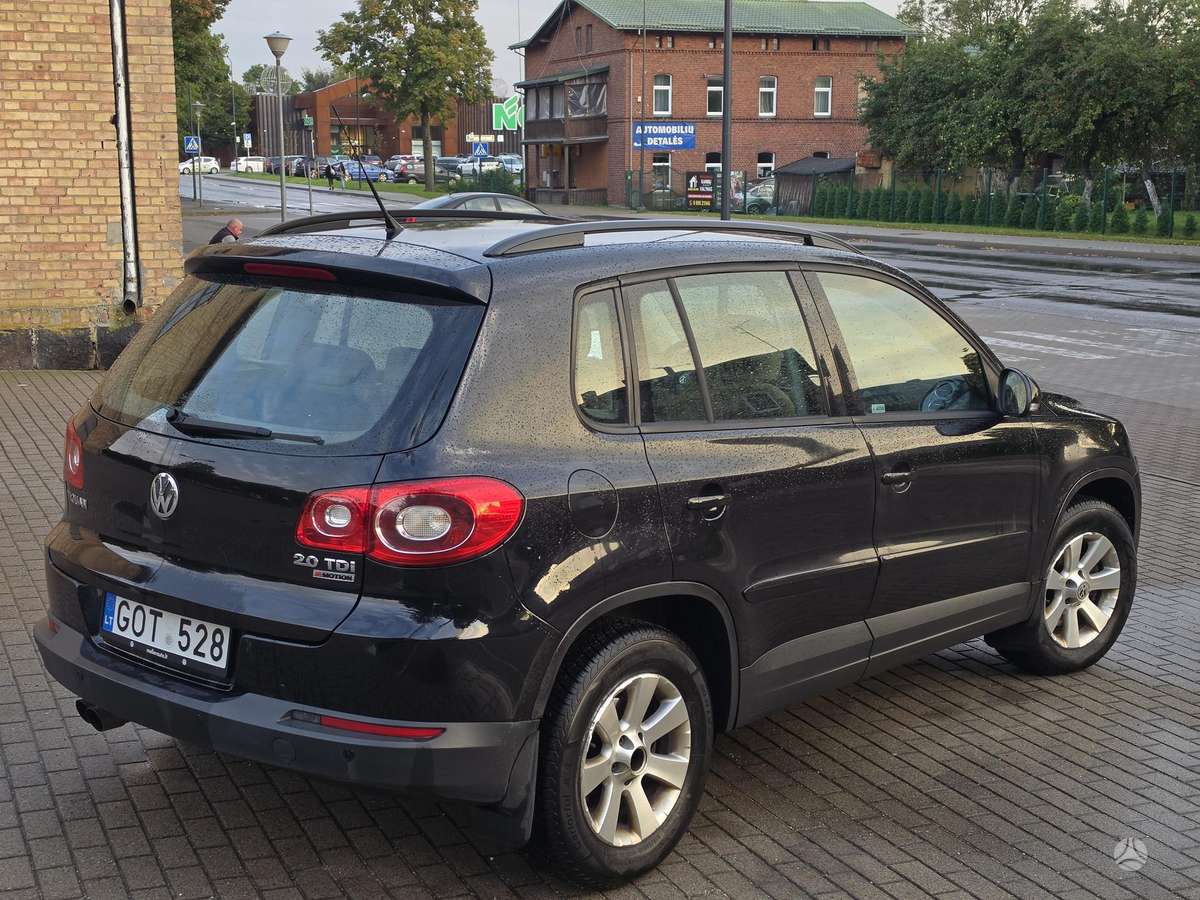 Volkswagen Tiguan - 4