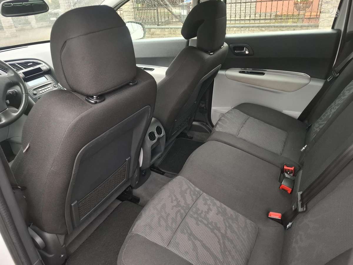 Peugeot 3008 - 11