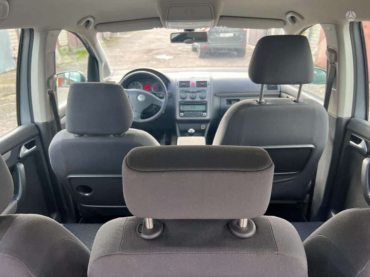 Volkswagen Touran - 5