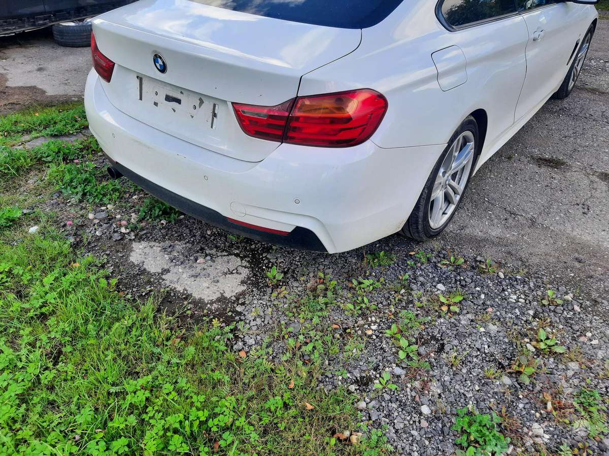 BMW 4 serija dalimis