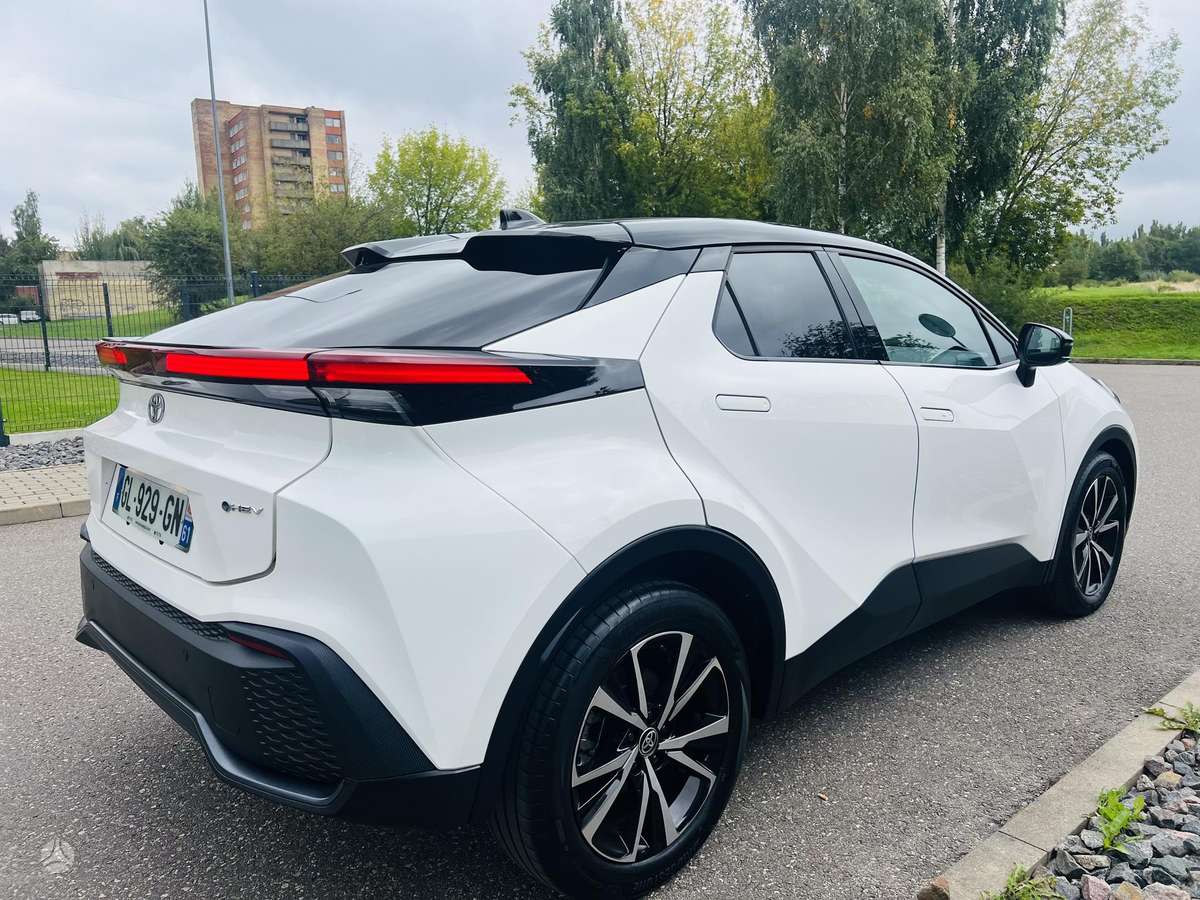 Toyota C-HR - 4