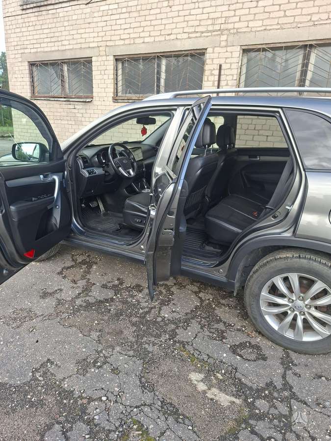 Kia Sorento, 2.2 l., off-road / crossover
