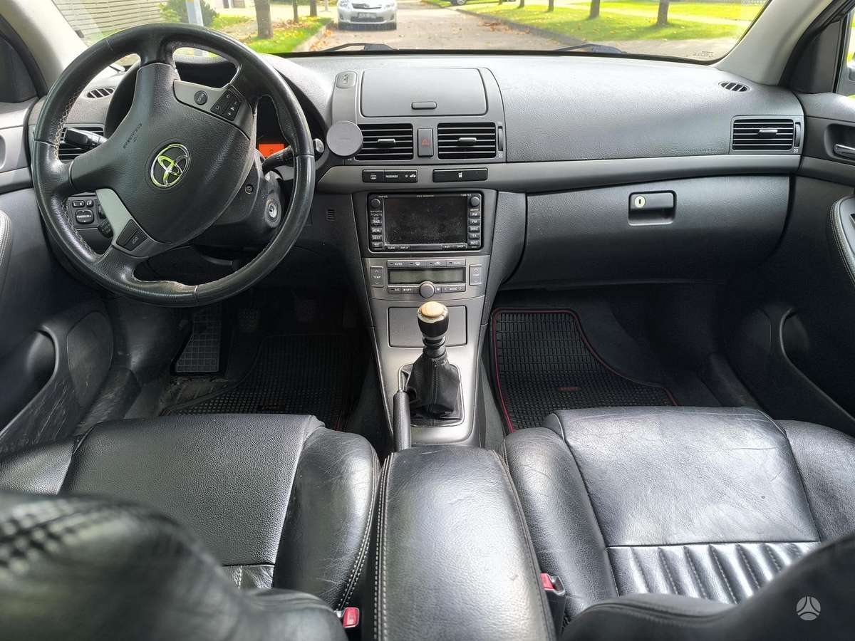 Toyota Avensis - 3