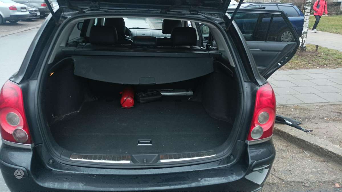 Toyota Avensis - 7