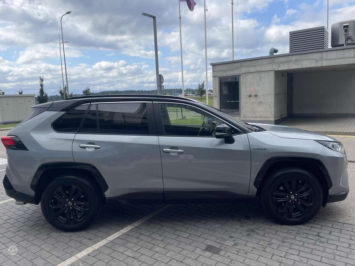 Toyota RAV4 - 4