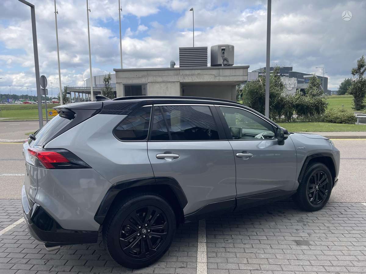 Toyota RAV4 - 5
