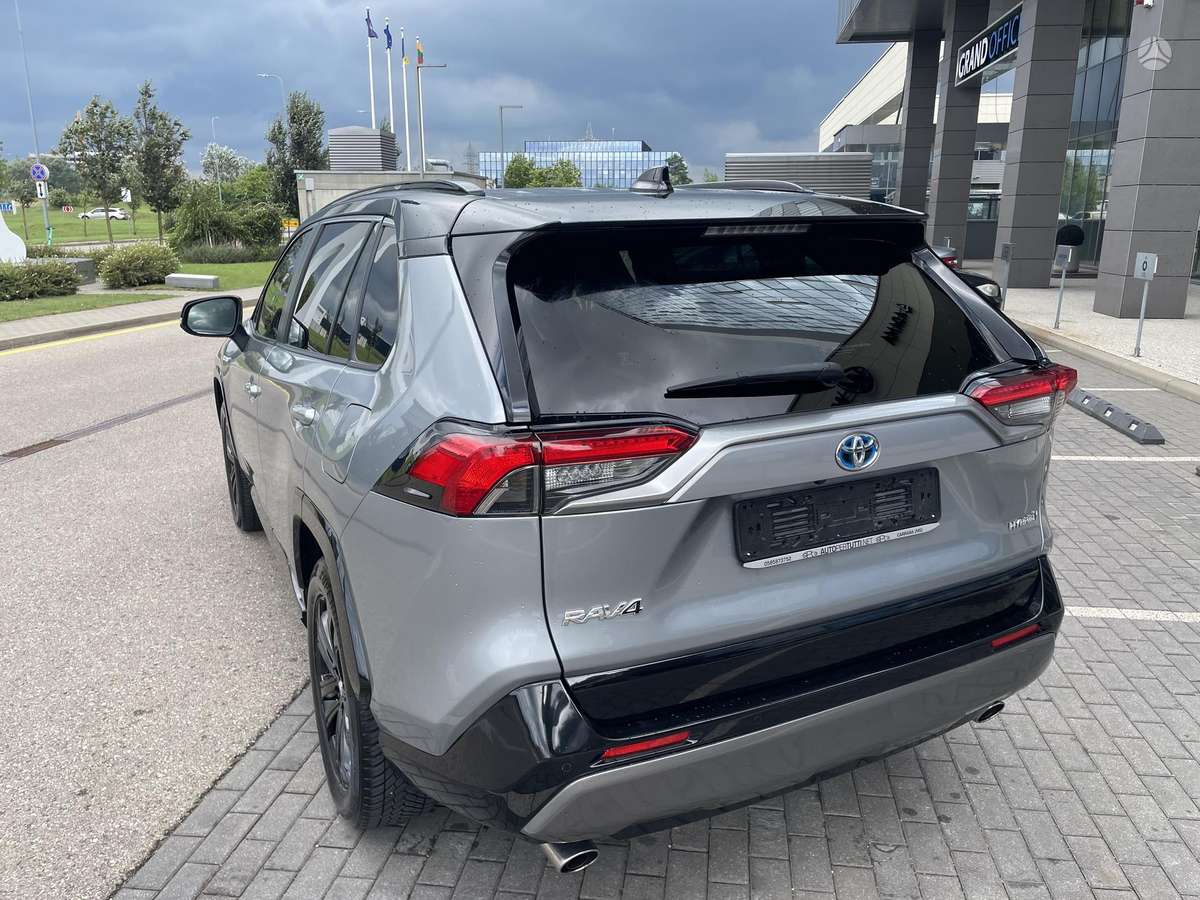 Toyota RAV4 - 9