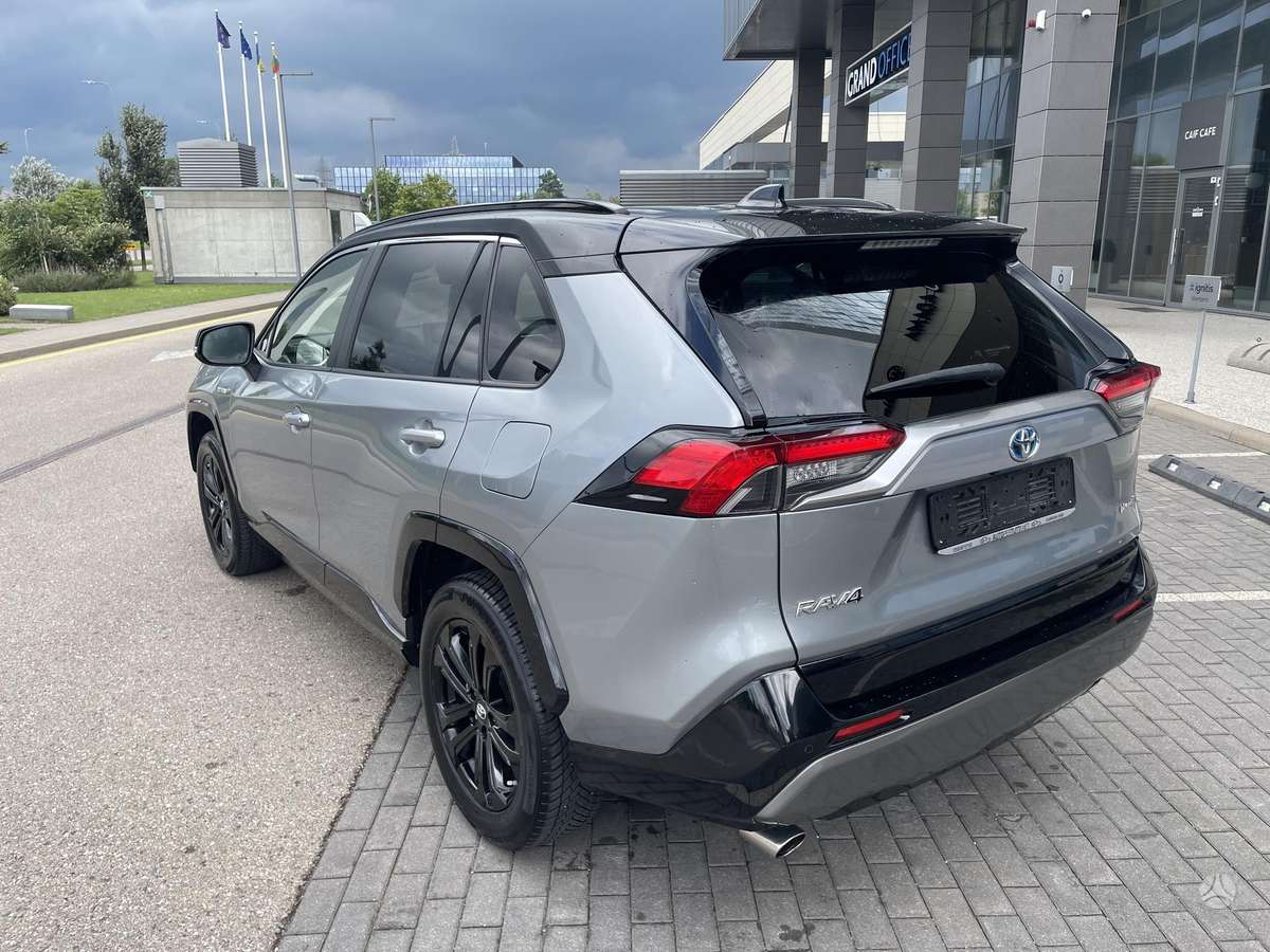 Toyota RAV4 - 10