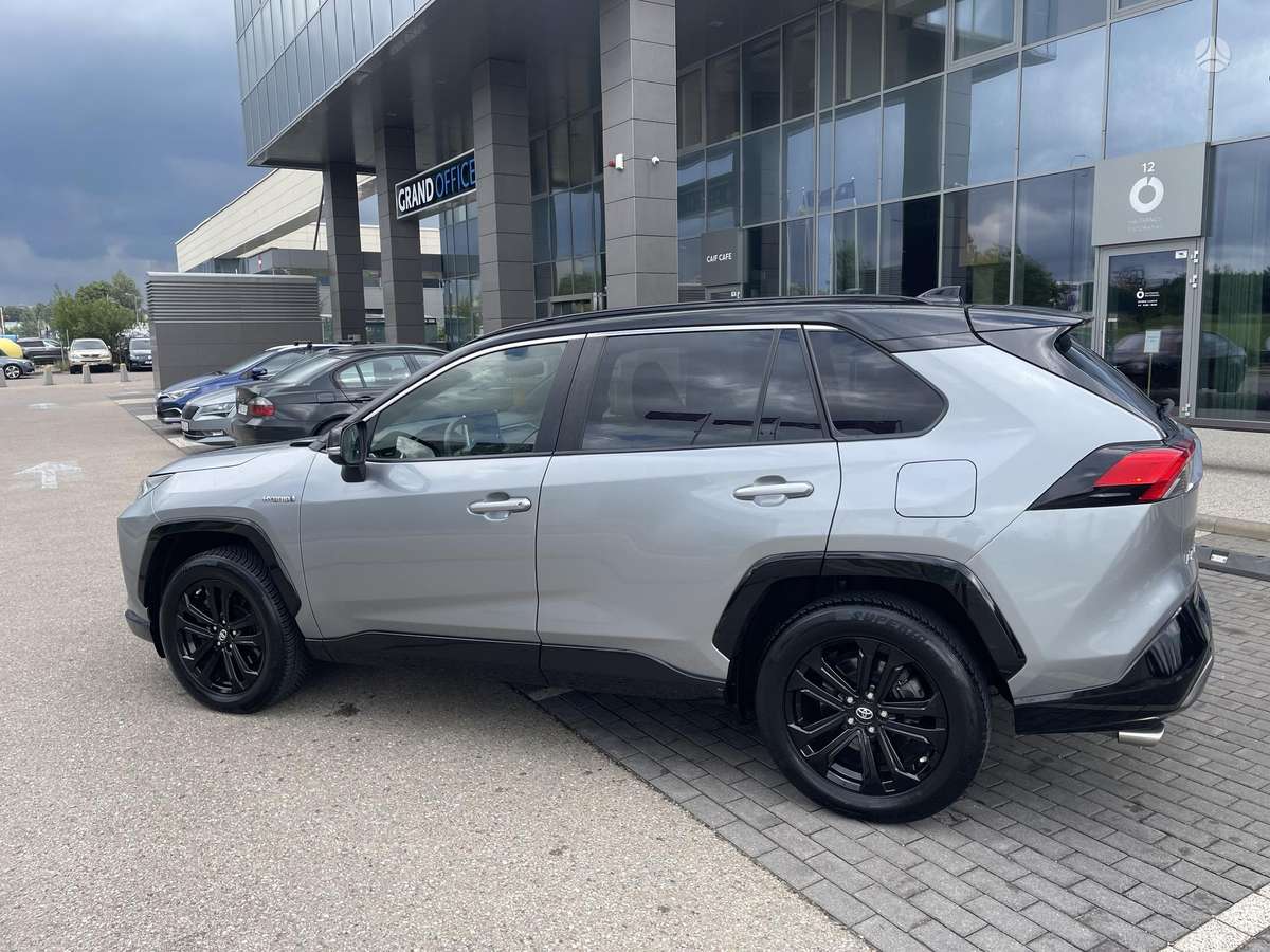 Toyota RAV4 - 11