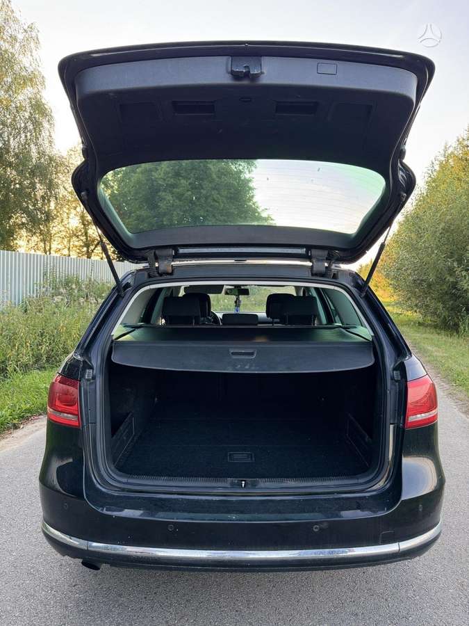 Volkswagen Passat - 12