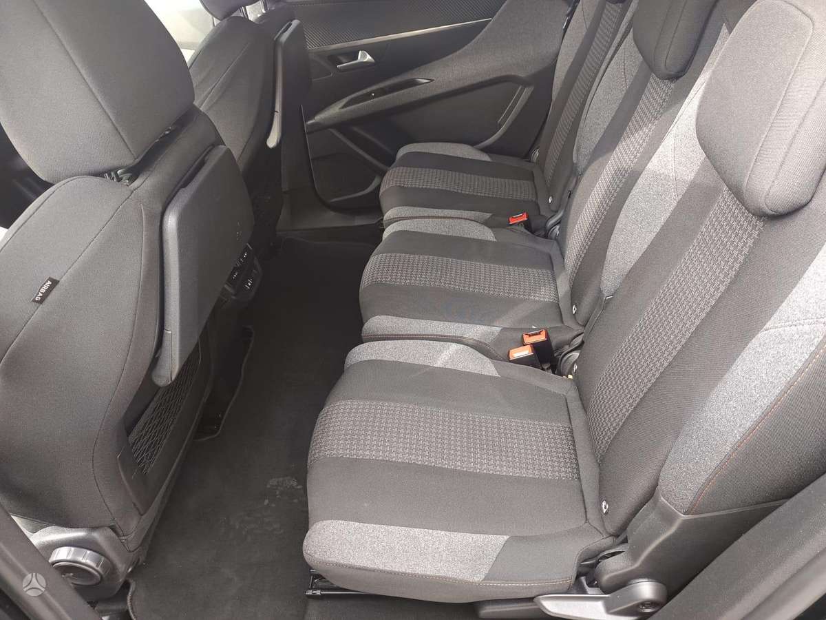 Peugeot 5008 - 9