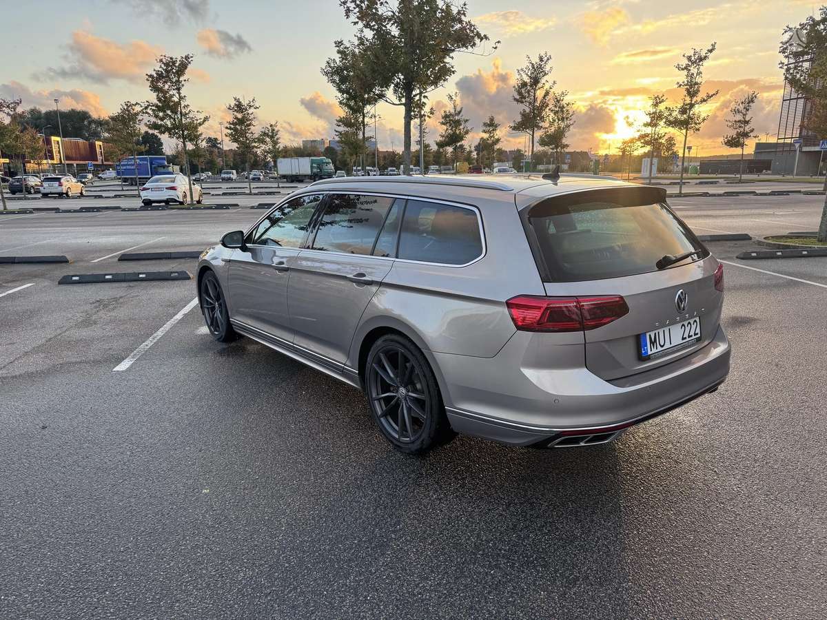 Volkswagen Passat - 3