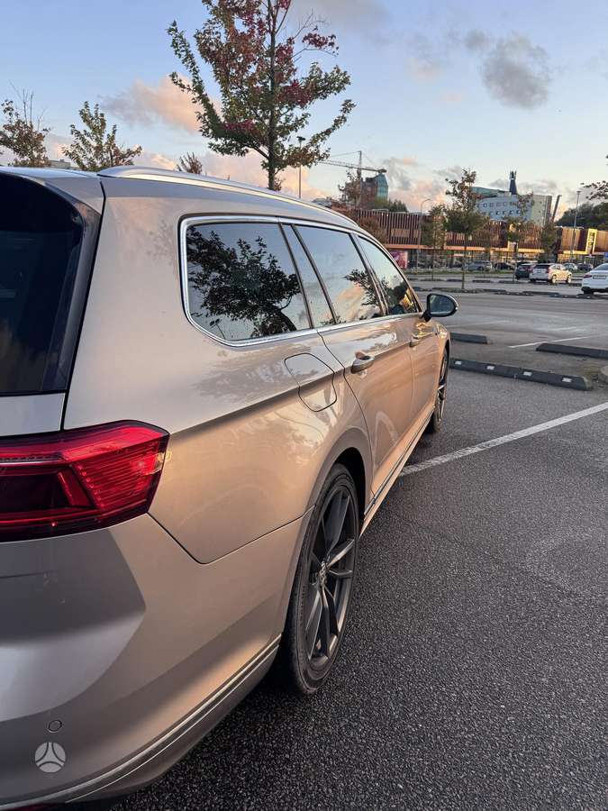 Volkswagen Passat - 9