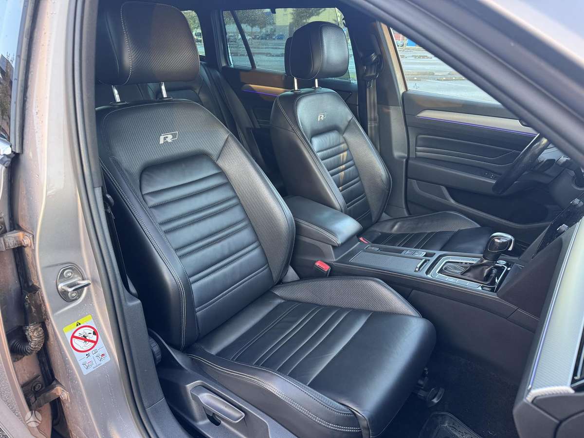 Volkswagen Passat - 11