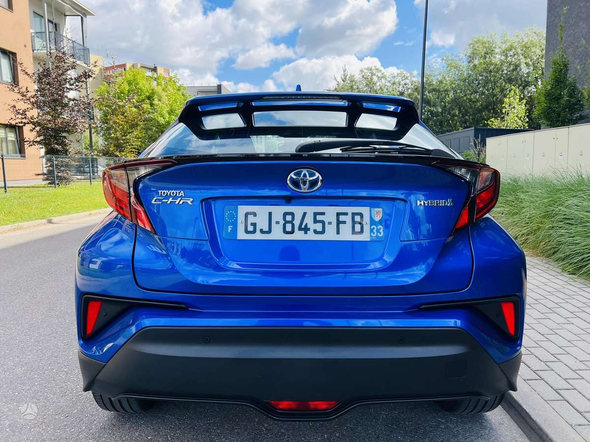 Toyota C-HR - 11