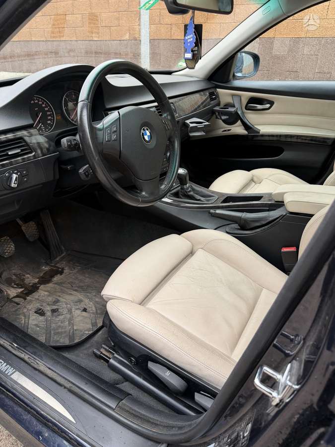 BMW 320, 2.0 l., wagon