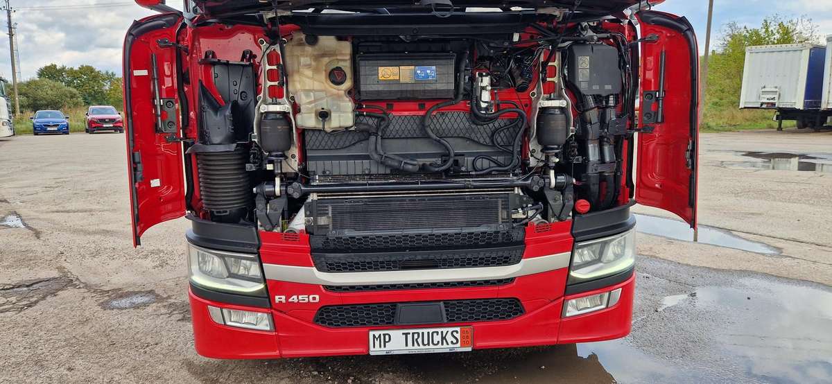 Scania R450, double sleeper