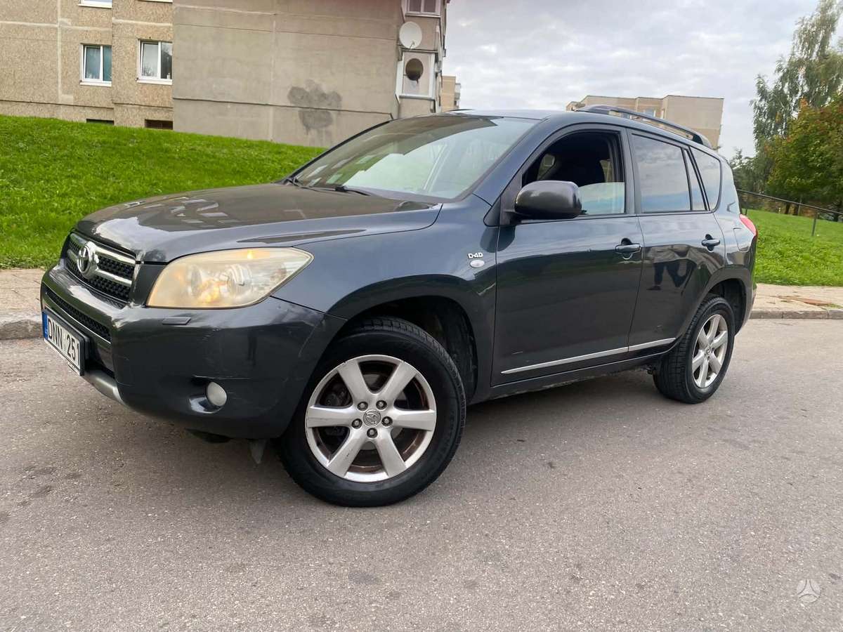 Toyota RAV4 - 2