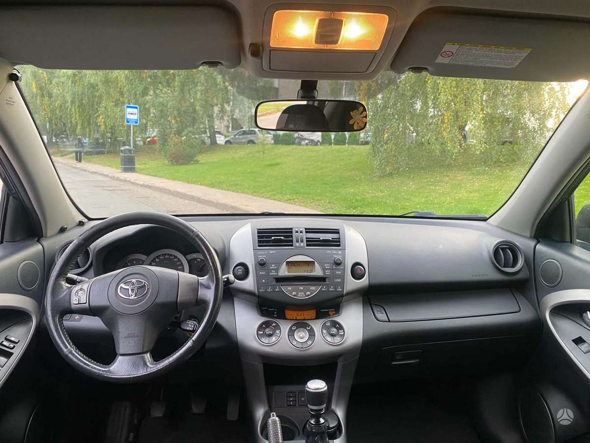 Toyota RAV4 - 5