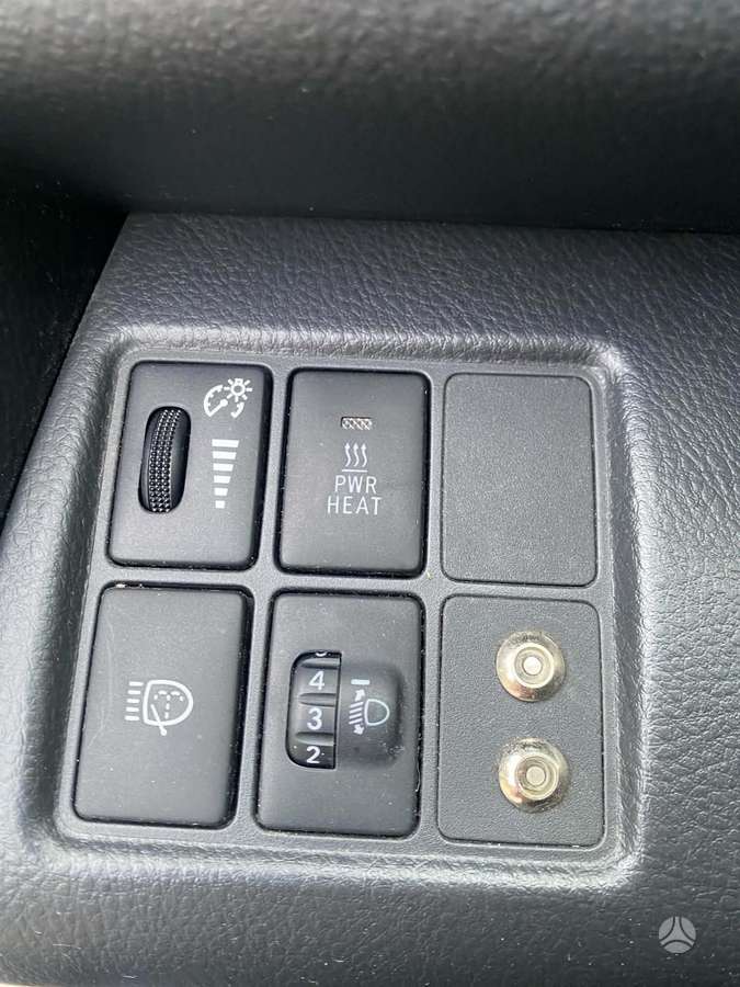 Toyota RAV4 - 9