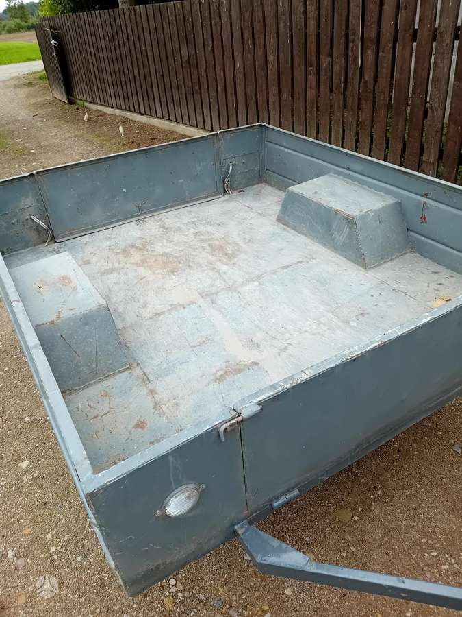 MAZ, passenger car trailers