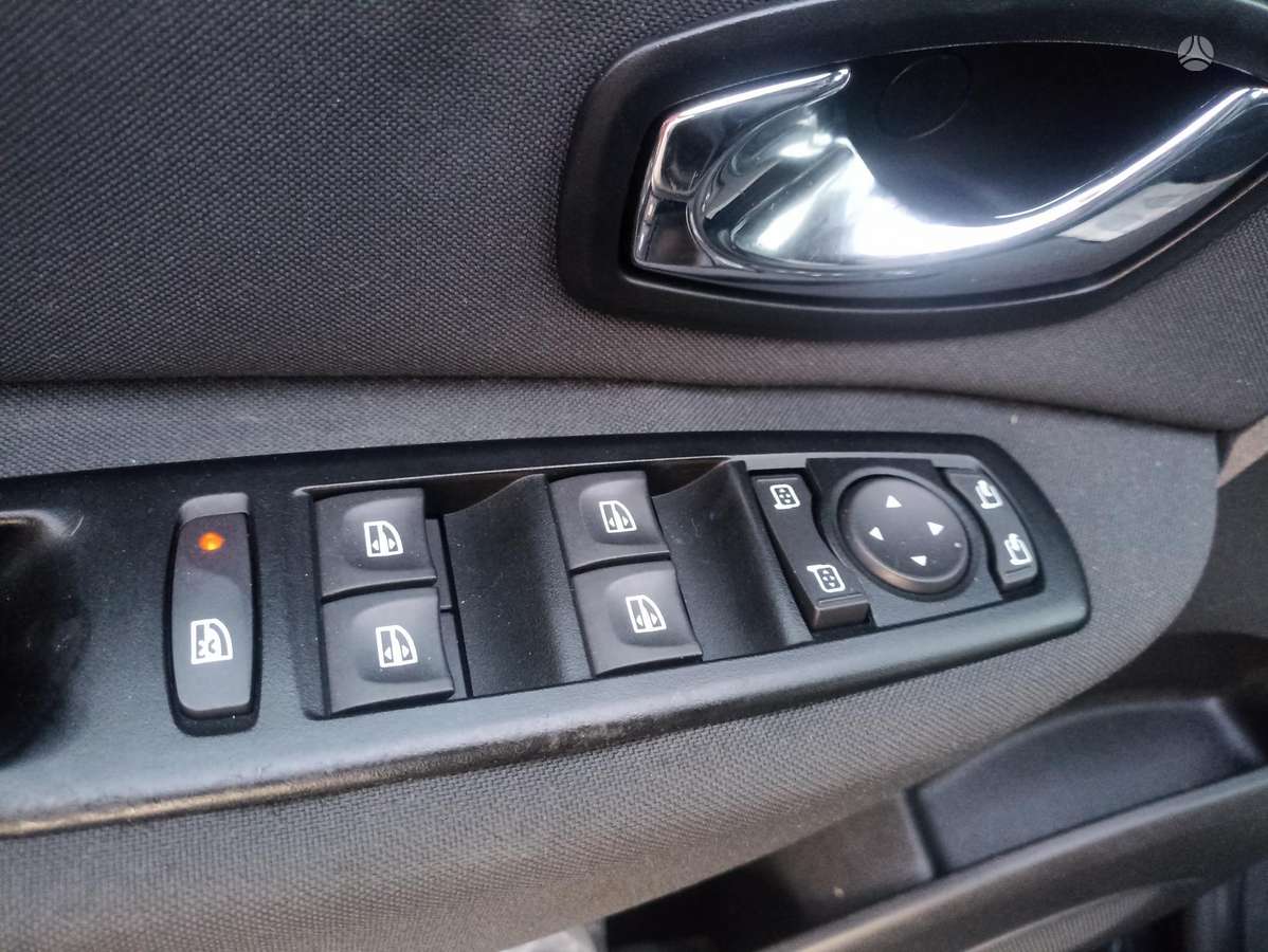 Renault Grand Scenic - 7