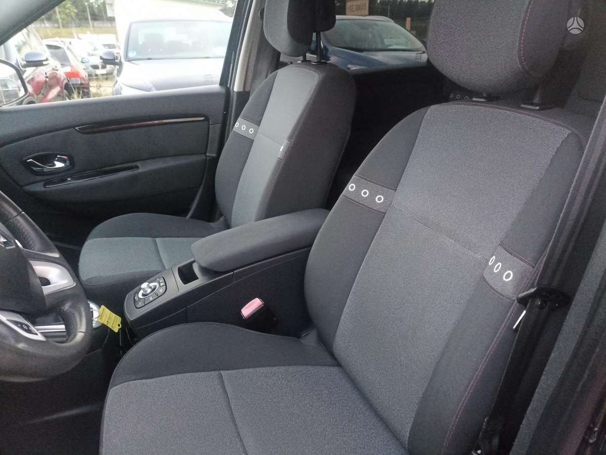 Renault Grand Scenic - 9