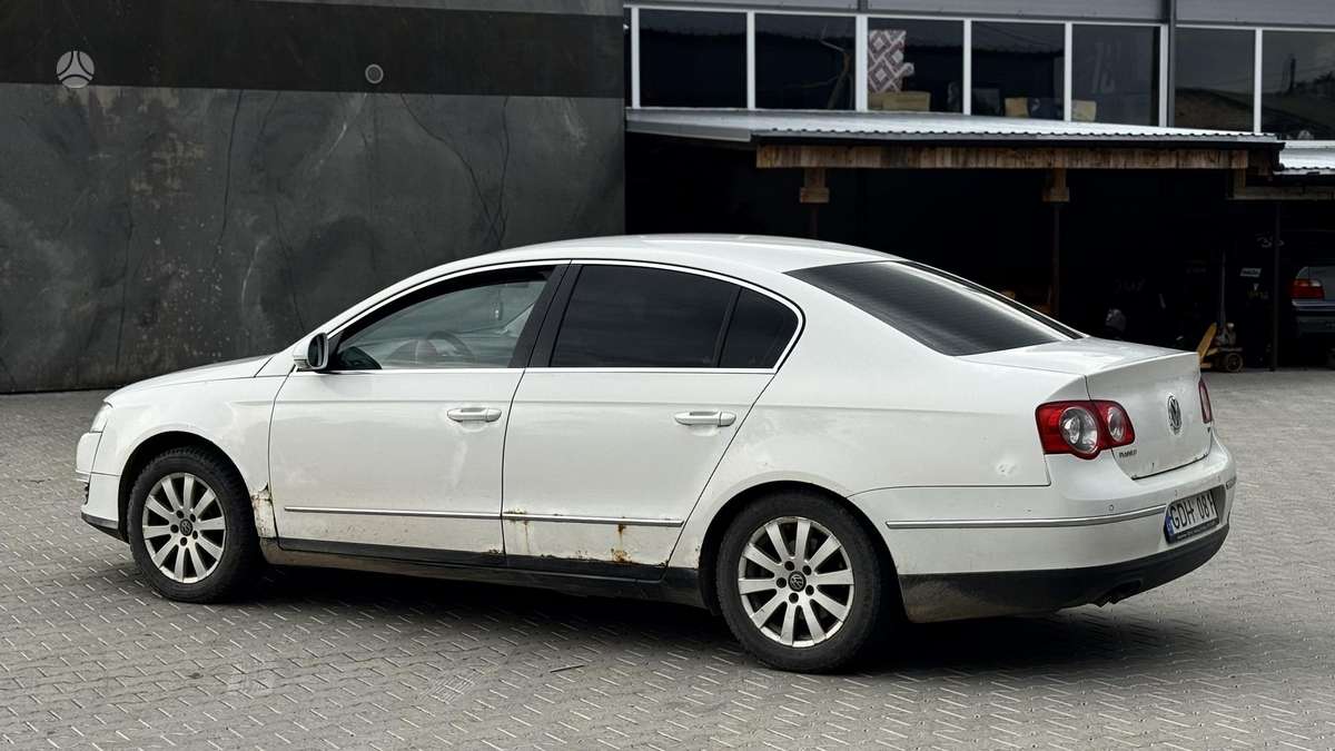 Volkswagen Passat - 5