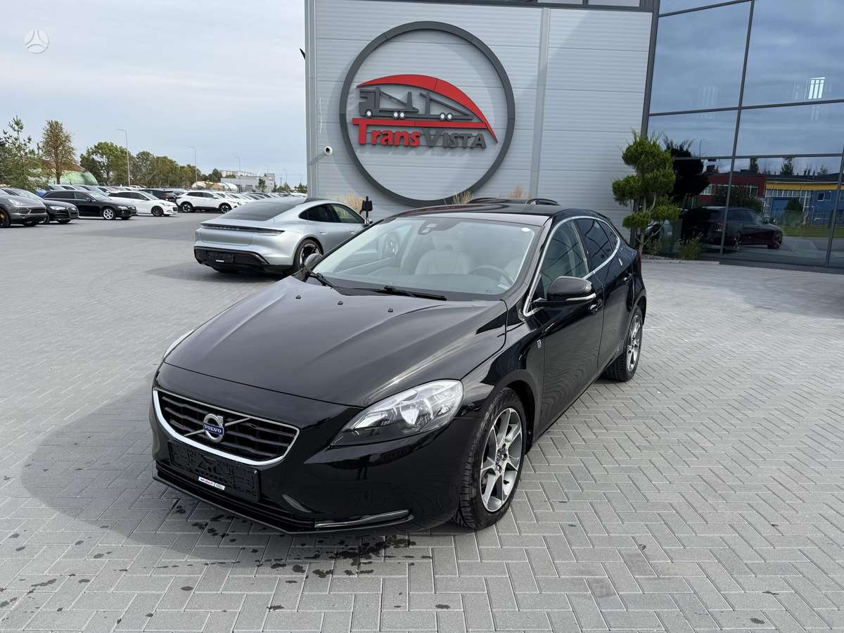Volvo V40, 2.0 l., hatchback