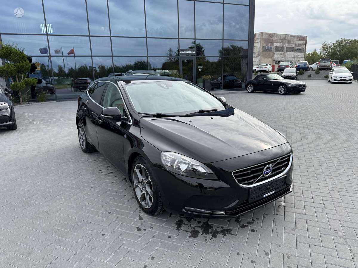 Volvo V40, 2.0 l., Хэтчбек