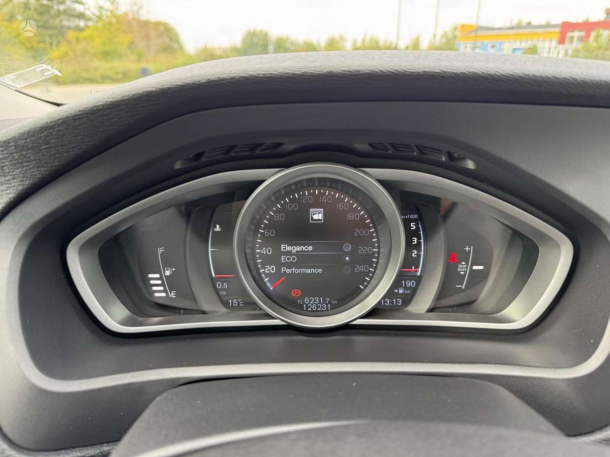 Volvo V40, 2.0 l., hatchback