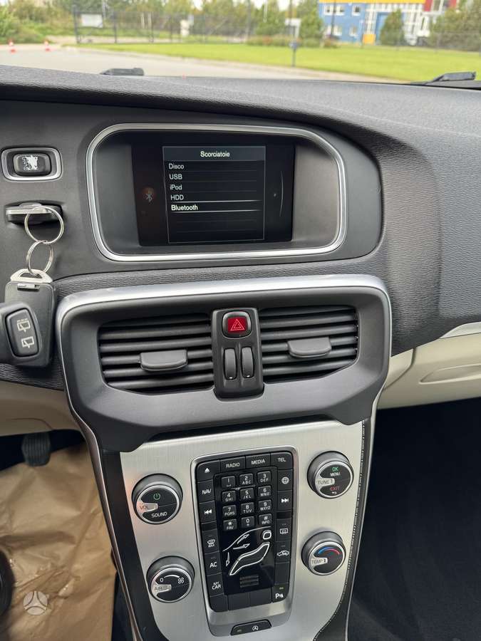 Volvo V40, 2.0 l., Хэтчбек