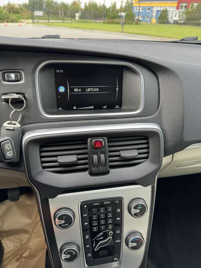 Volvo V40, 2.0 l., hatchback