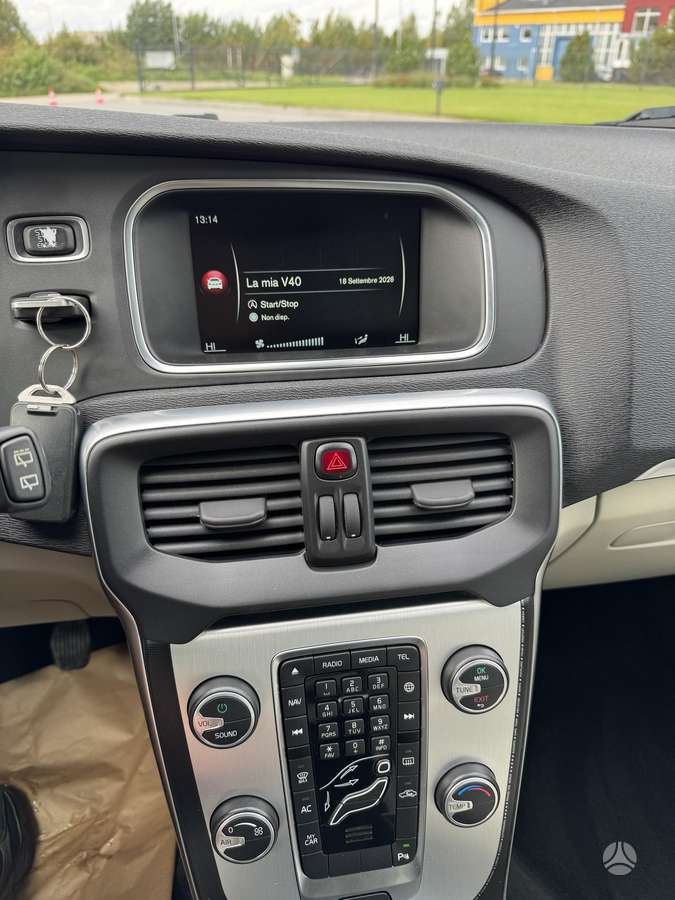 Volvo V40, 2.0 l., Хэтчбек