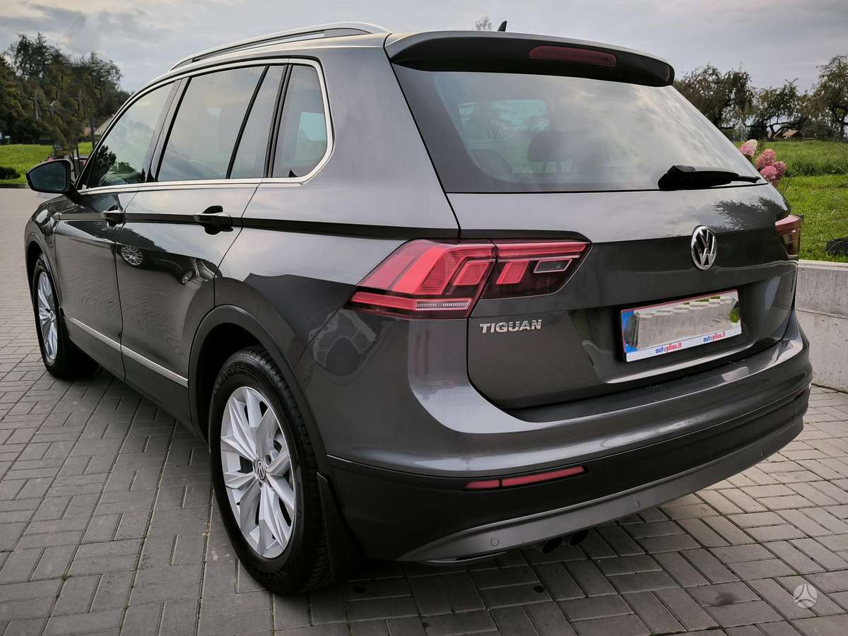 Volkswagen Tiguan - 5